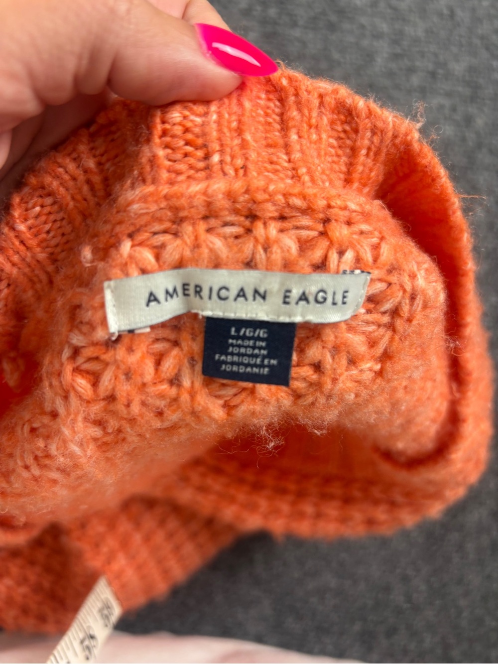 AMERICAN EAGLE Women’s Vibrant Orange V-Neck Textured Waffle-Knit Sweater -Large - Picture 3 of 6